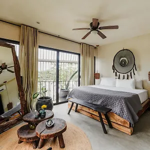https://luxury-boho-apartment-14-vida-tulum.quintano-roohotels.com